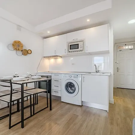 Ocean Breeze Retreat *